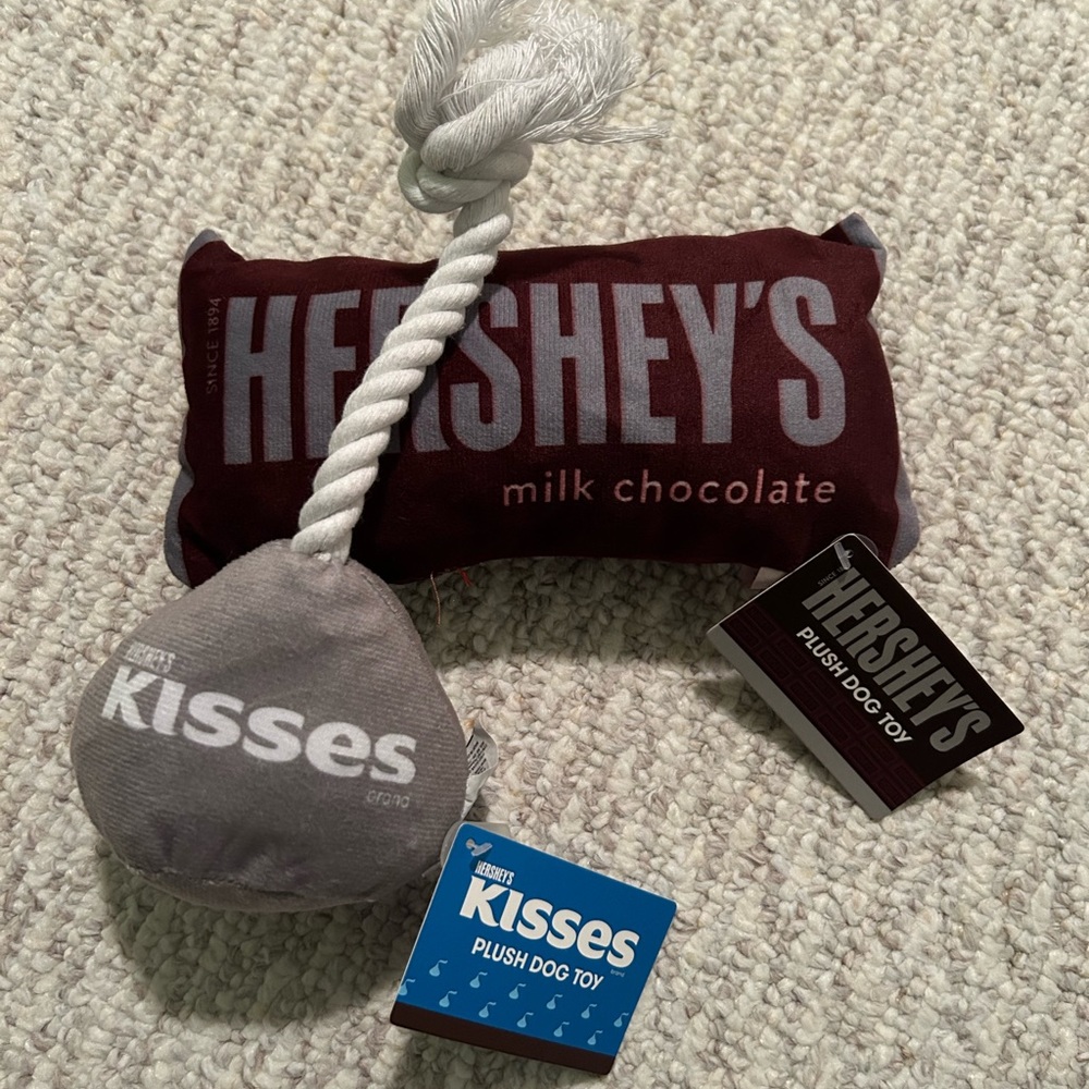 NWT Bundle of Hershey’s Dog Toys (Milk Chocolate Bar & Kiss)